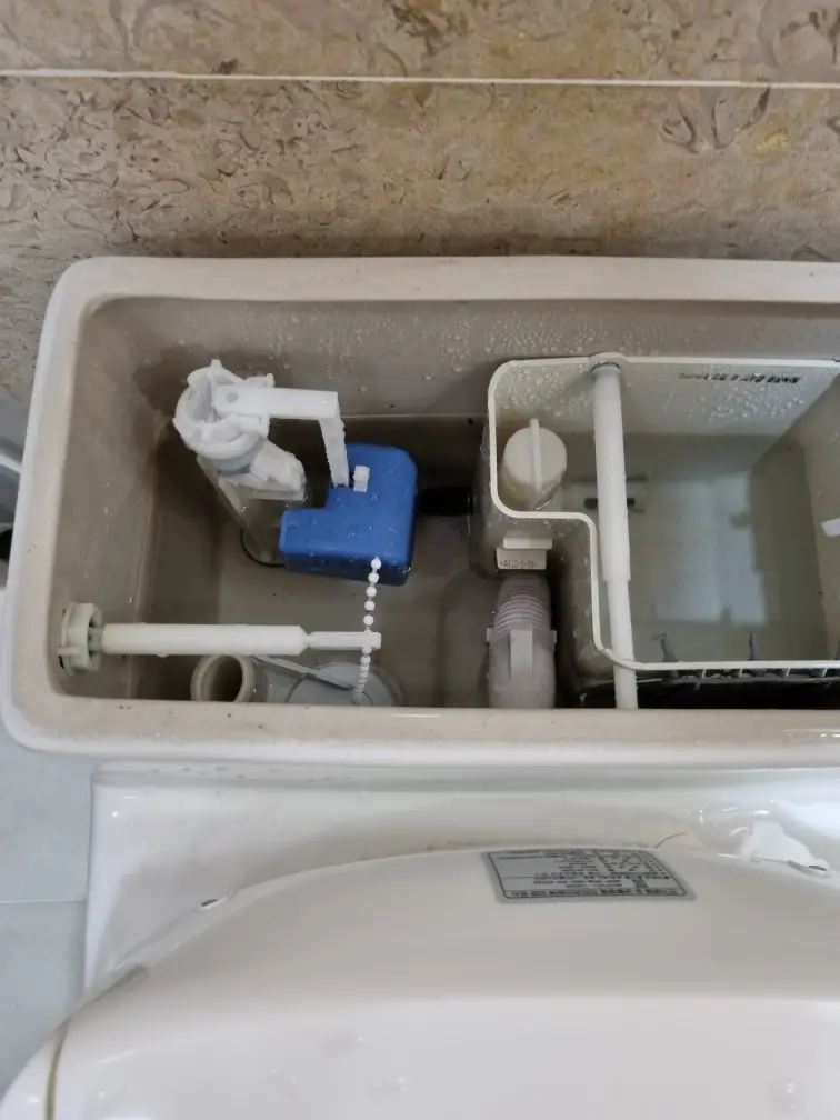 변기 부속품 교체로 새것 같은 변기 복구 완료